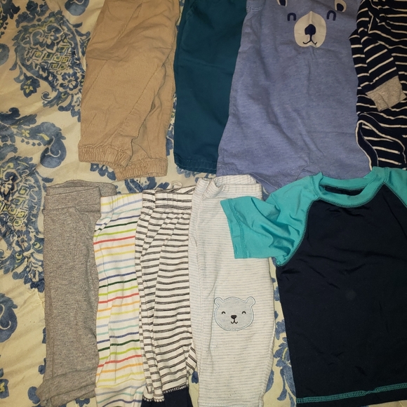 Baby boy clothes bundle - Picture 2 of 3